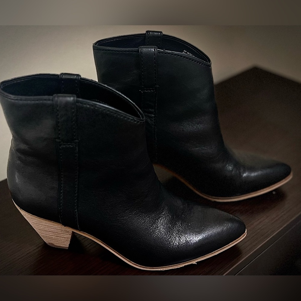 FRYE Maley Pull Tab Botties